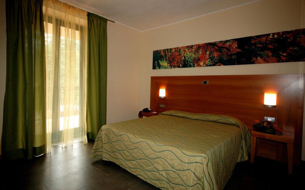 Hotel Langhe & Monferrato Костилиоле ди Асти Екстериор снимка