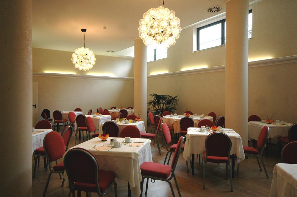 Hotel Langhe & Monferrato Костилиоле ди Асти Екстериор снимка