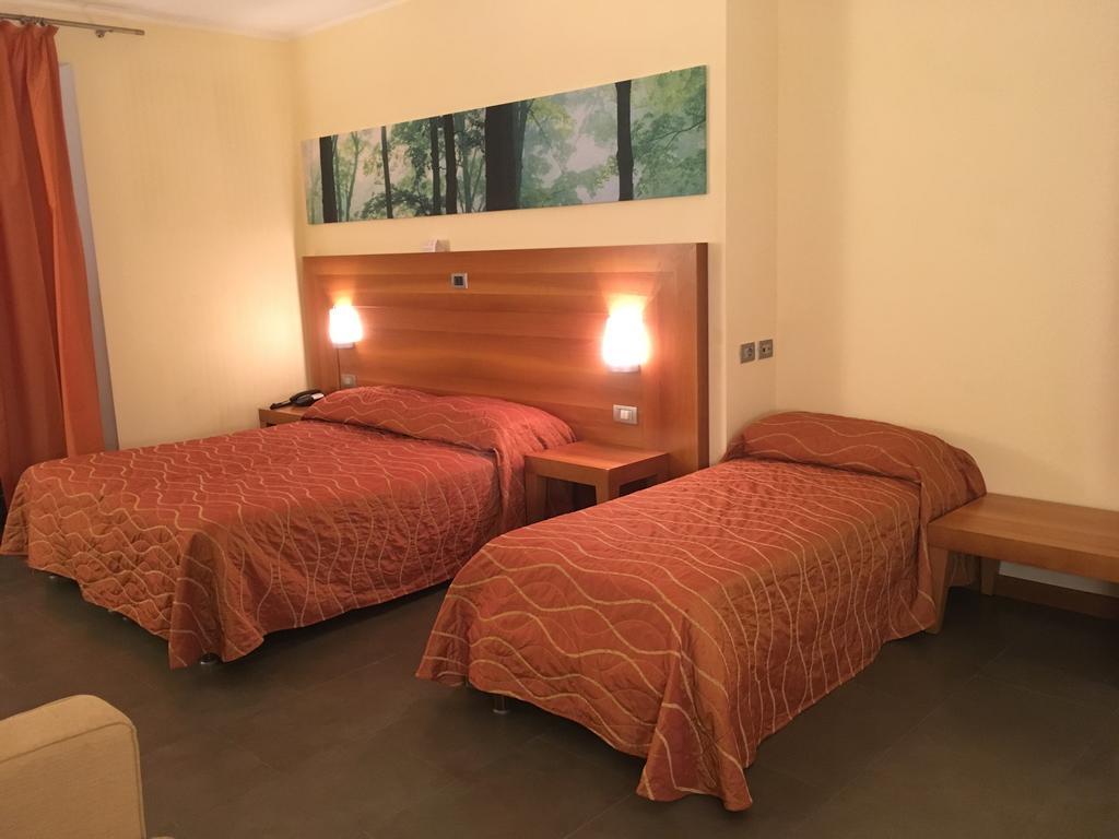 Hotel Langhe & Monferrato Костилиоле ди Асти Екстериор снимка