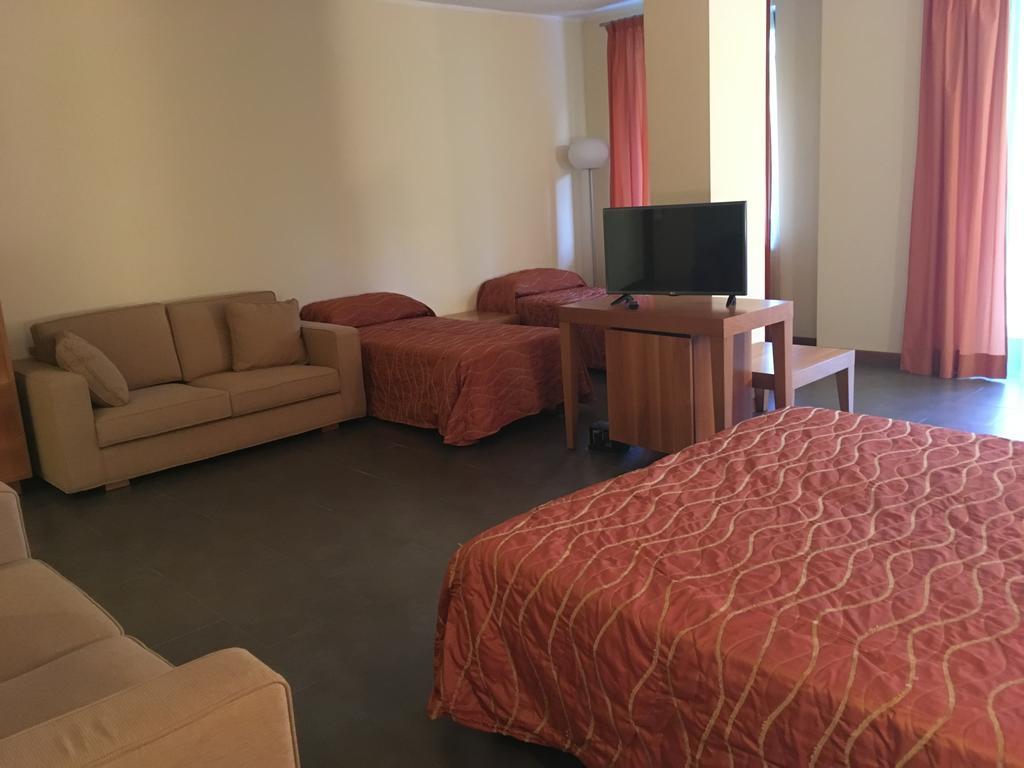 Hotel Langhe & Monferrato Костилиоле ди Асти Екстериор снимка