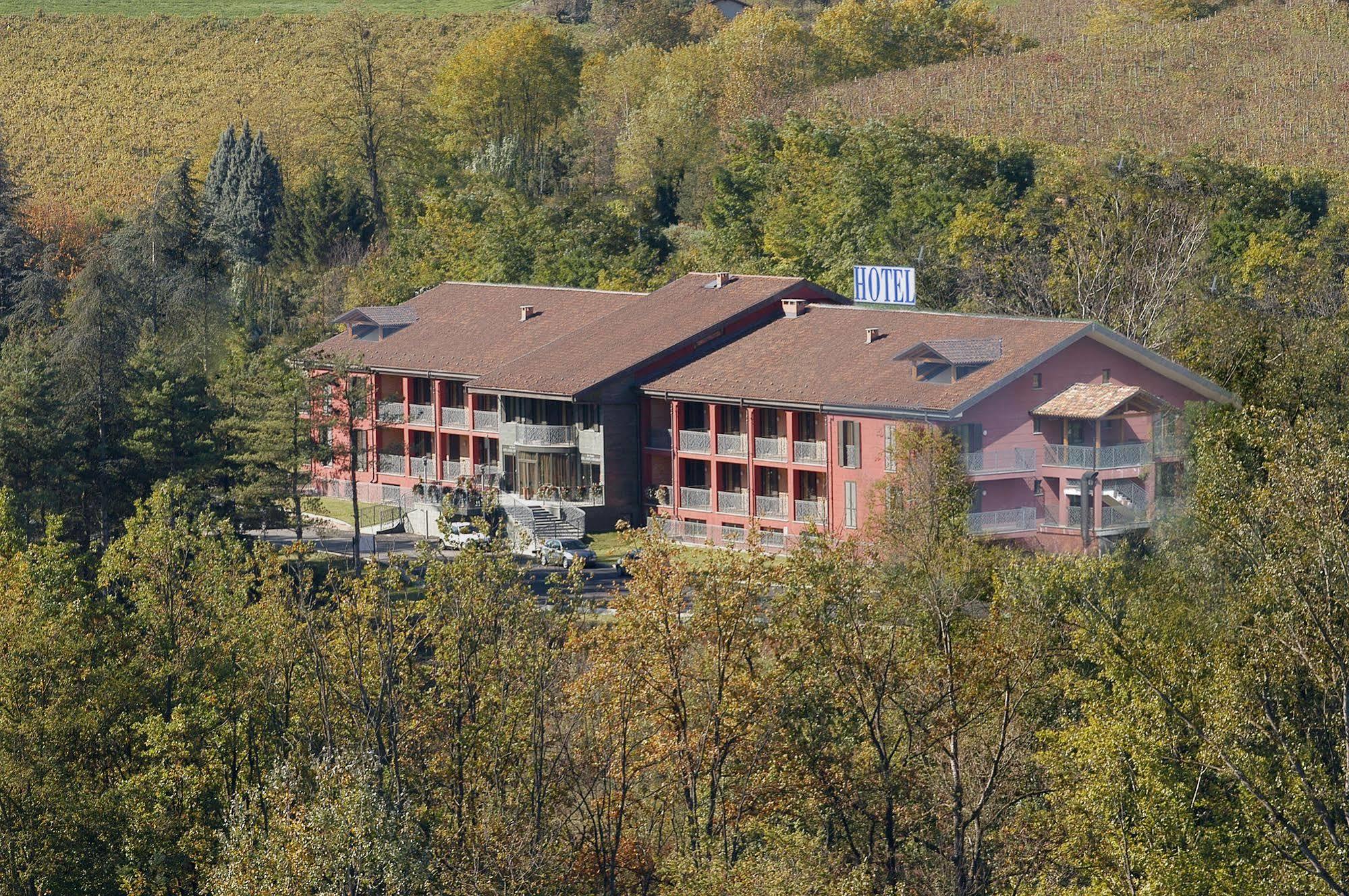Hotel Langhe & Monferrato Костилиоле ди Асти Екстериор снимка