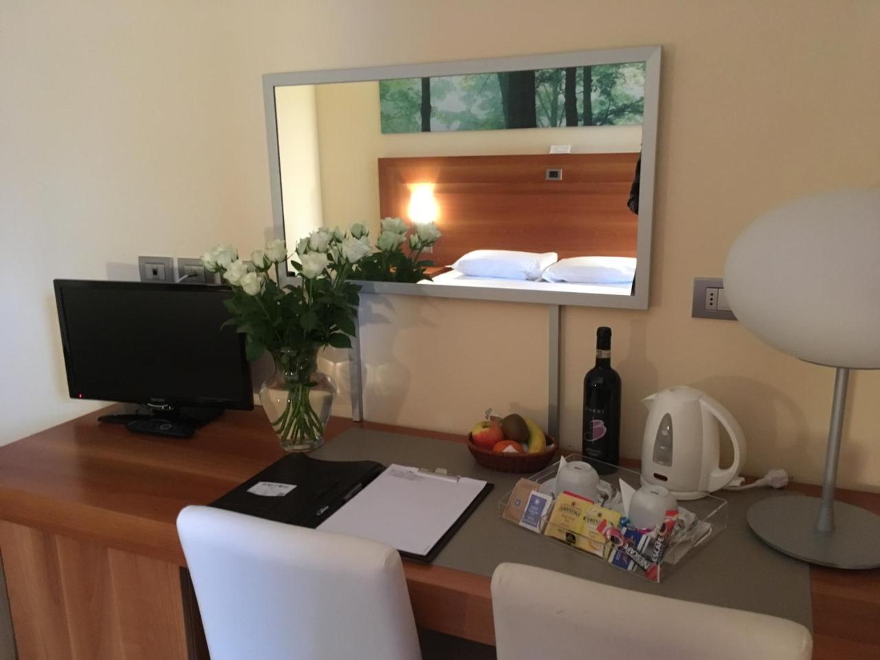 Hotel Langhe & Monferrato Костилиоле ди Асти Екстериор снимка